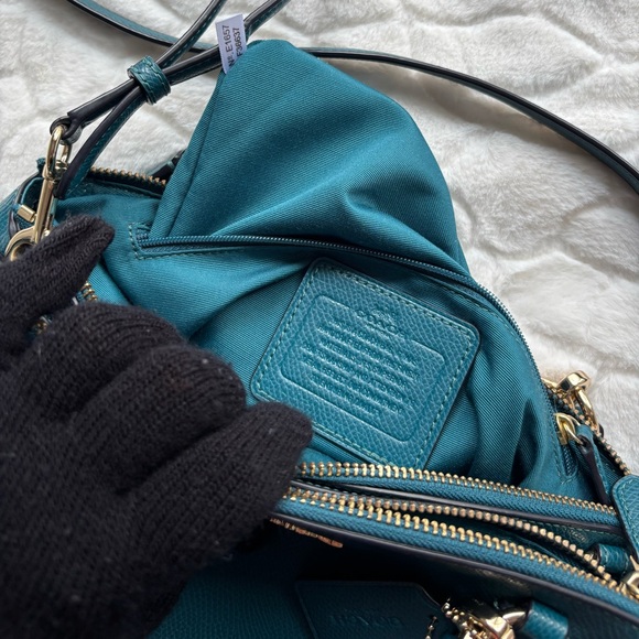 Coach Small Christie Carryall in Crossgrain leather - Picture 2 of 14